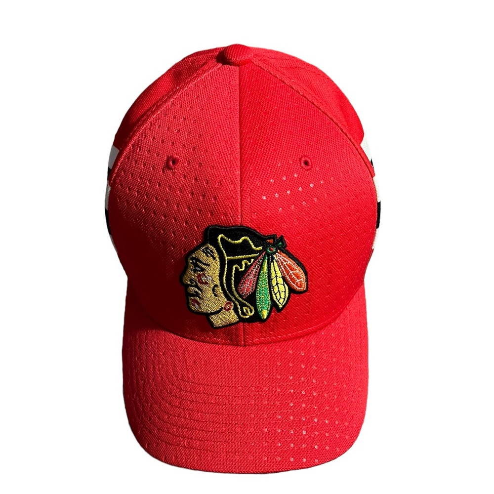 ⭐️ Chicago Blackhawks  fitted Hat large / XL ⭐️